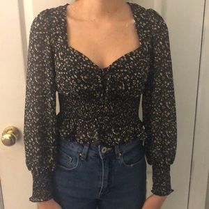 puffy sleeve ruffle top (black)